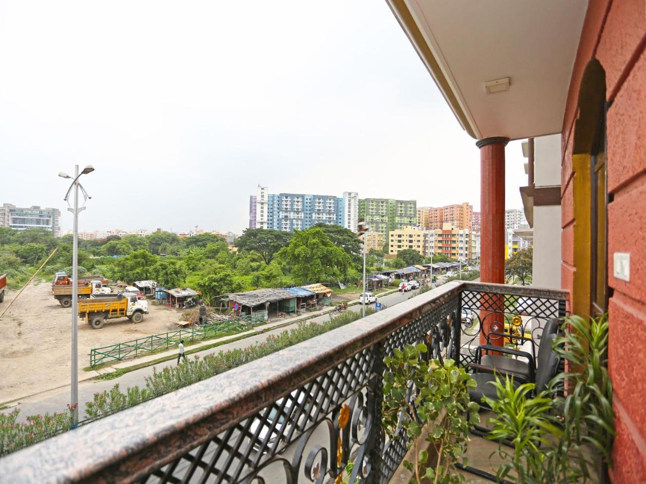 Oyo 9718 Indrakshi Newtown Apartment Kolkata Exterior photo